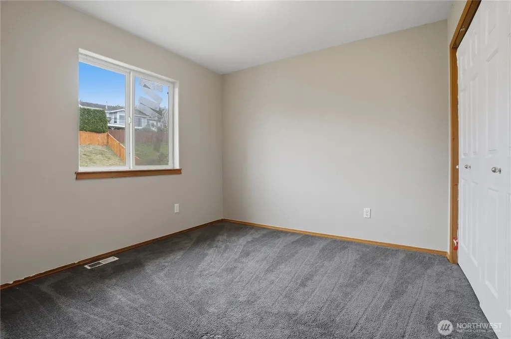 665 Tufts Avenue E Port Orchard WA 98366