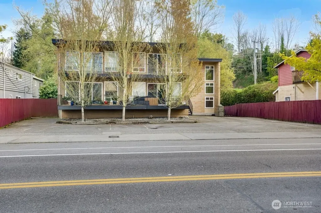 4525 S Henderson Street Seattle WA 98118
