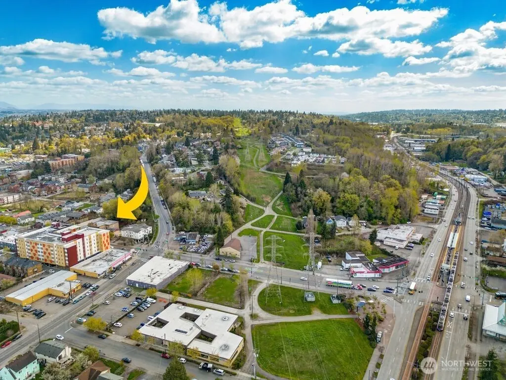 4525 S Henderson Street Seattle WA 98118