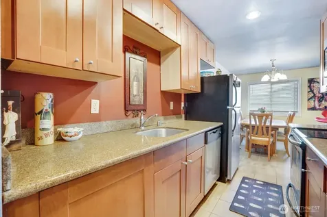 4525 S Henderson Street Seattle WA 98118