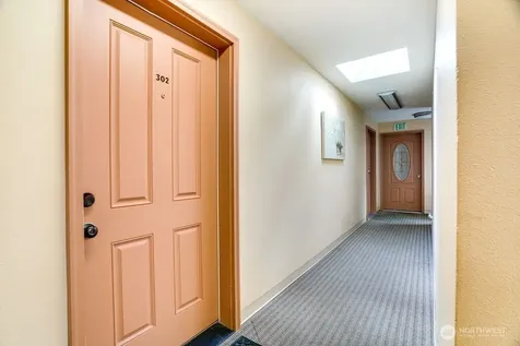 4525 S Henderson Street Seattle WA 98118