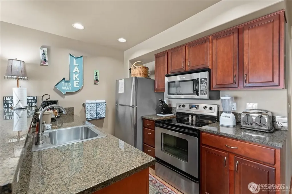 322 W Woodin Avenue Chelan WA 98816