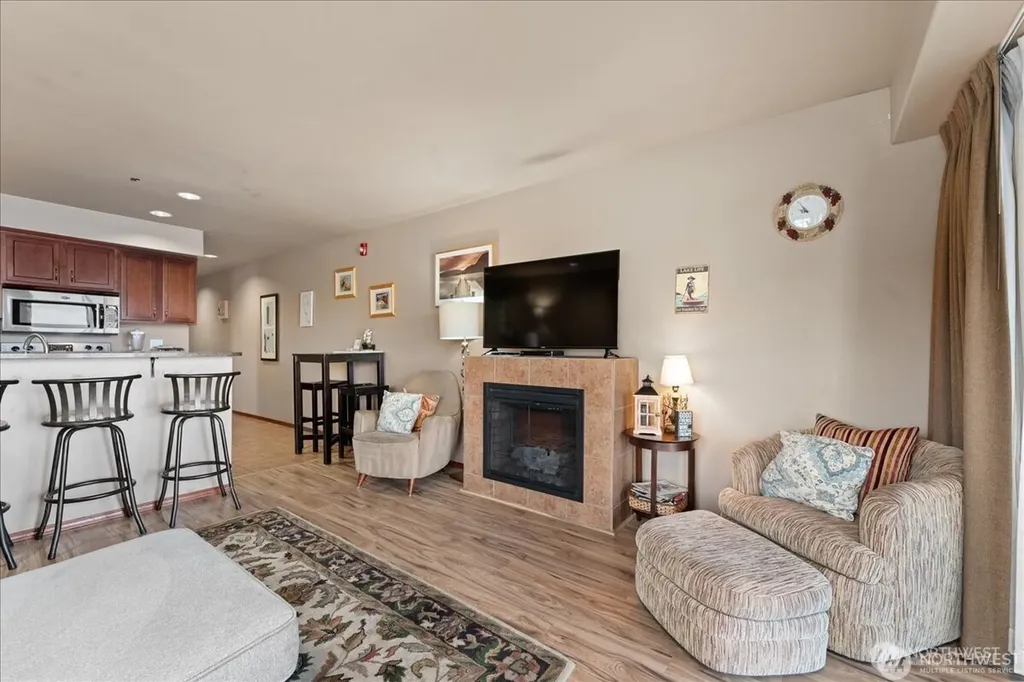 322 W Woodin Avenue Chelan WA 98816