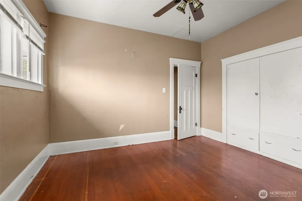 505 W Young Street Elma WA 98541