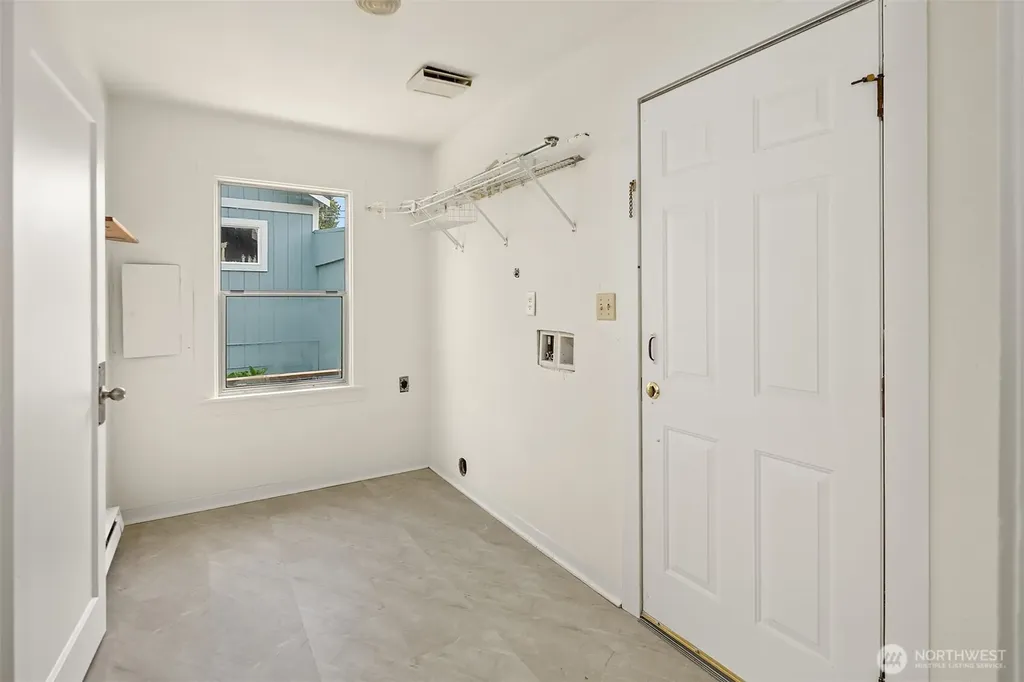 1628 Grove Street Marysville WA 98270