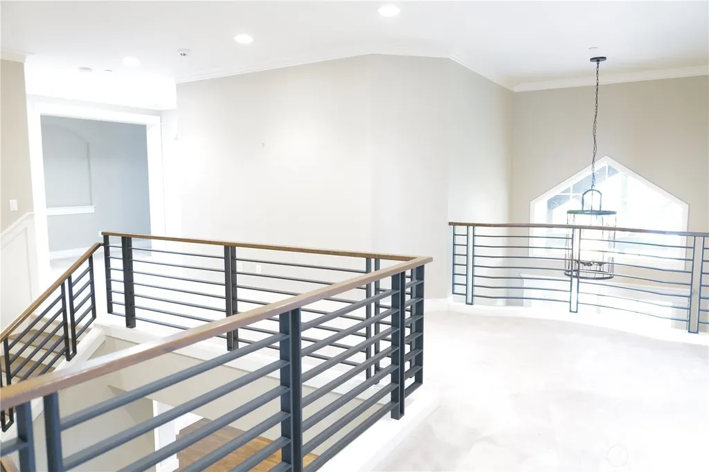 9723 NE 13th Street Clyde Hill WA 98004