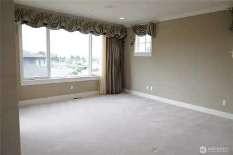 9723 NE 13th Street Clyde Hill WA 98004