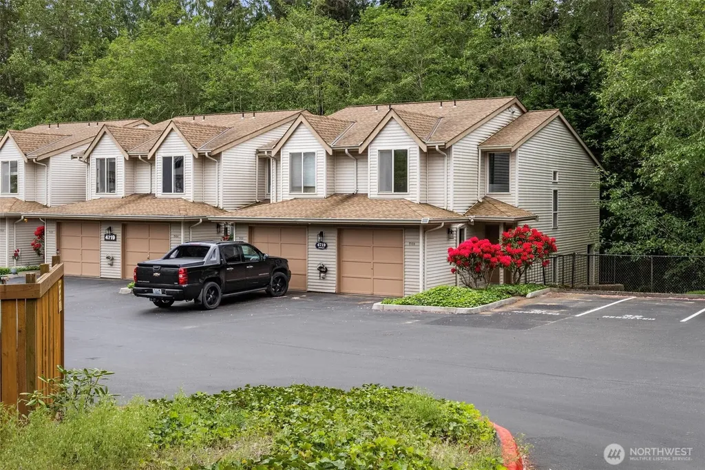 4719 NW Walgren Drive Silverdale WA 98383