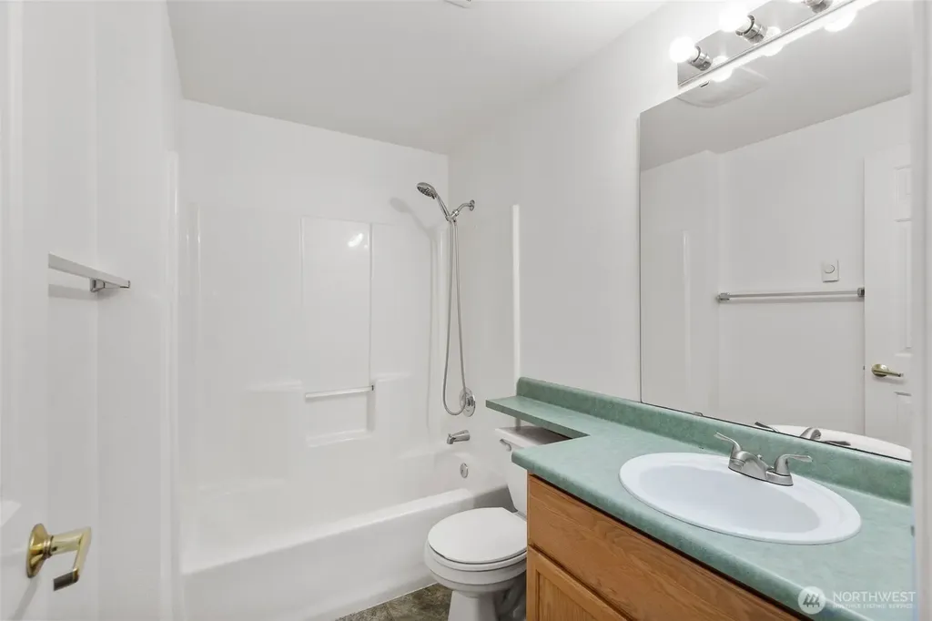 4719 NW Walgren Drive Silverdale WA 98383