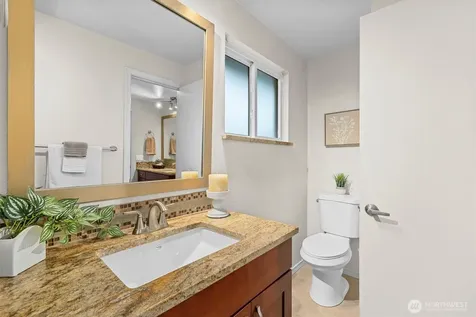 15919 NE 84th Avenue NE Kenmore WA 98028