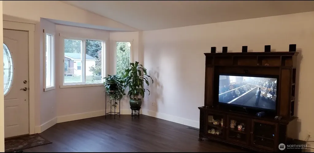 1206 Crystal Lane Burlington WA 98233