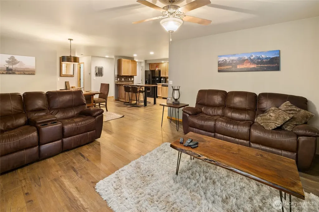 750 Evergreen Valley Loop Road Ronald WA 98940