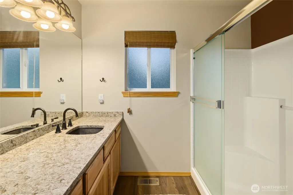 750 Evergreen Valley Loop Road Ronald WA 98940
