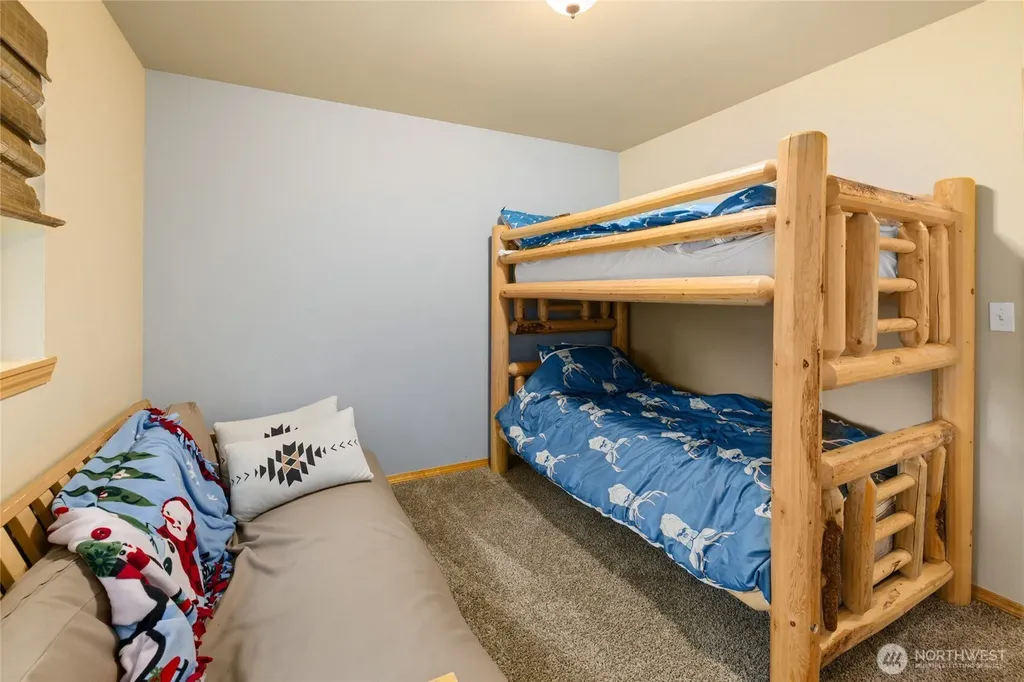 750 Evergreen Valley Loop Road Ronald WA 98940