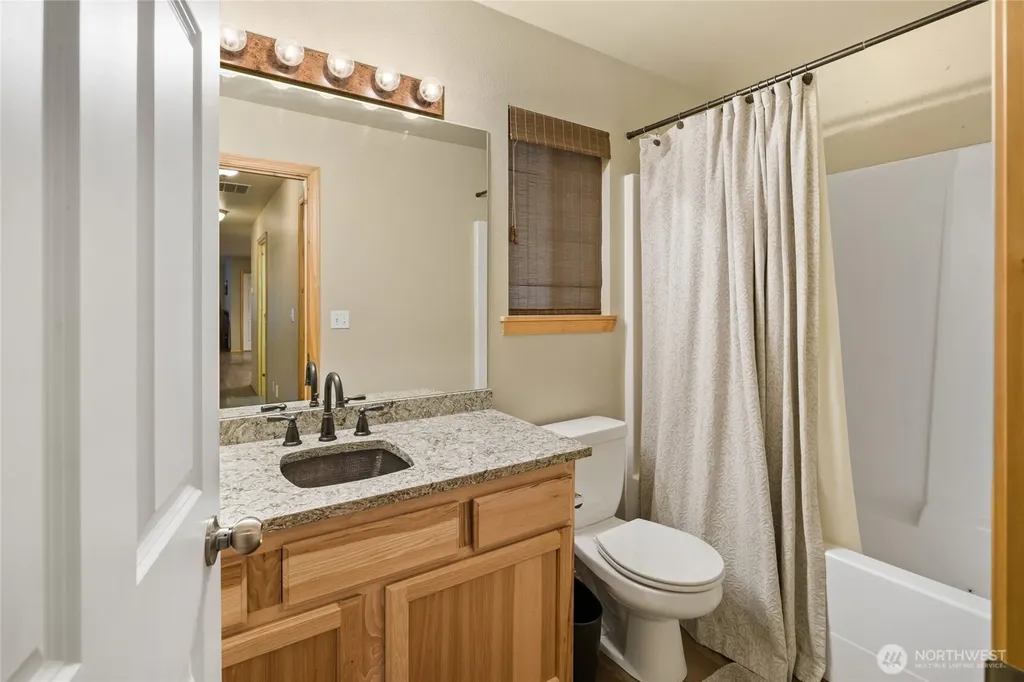 750 Evergreen Valley Loop Road Ronald WA 98940