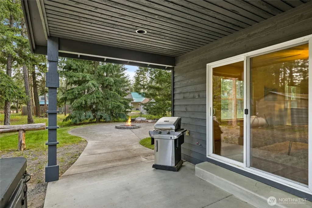 750 Evergreen Valley Loop Road Ronald WA 98940