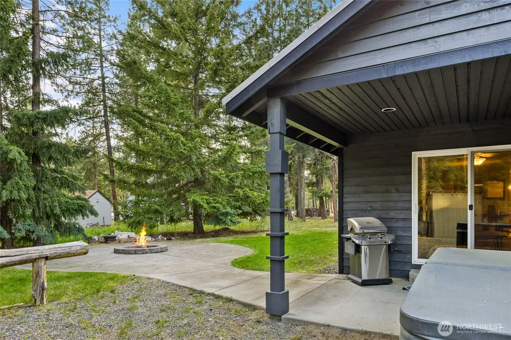 750 Evergreen Valley Loop Road Ronald WA 98940