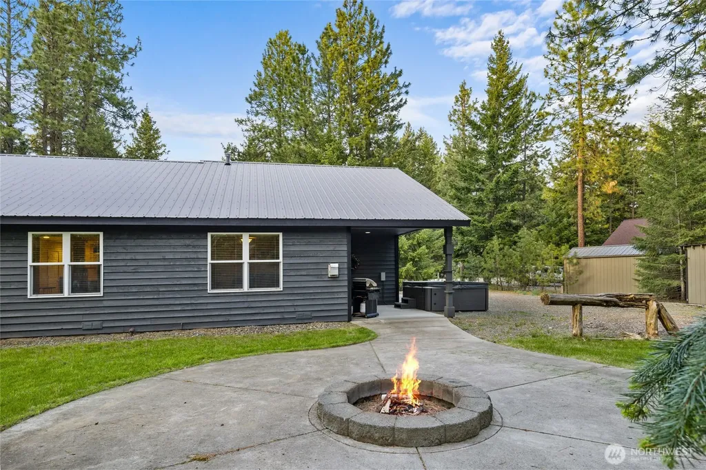 750 Evergreen Valley Loop Road Ronald WA 98940