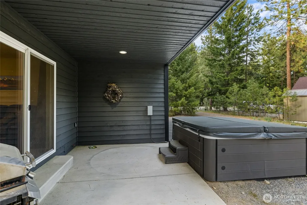 750 Evergreen Valley Loop Road Ronald WA 98940