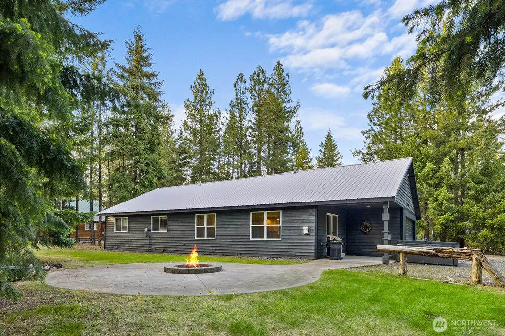 750 Evergreen Valley Loop Road Ronald WA 98940