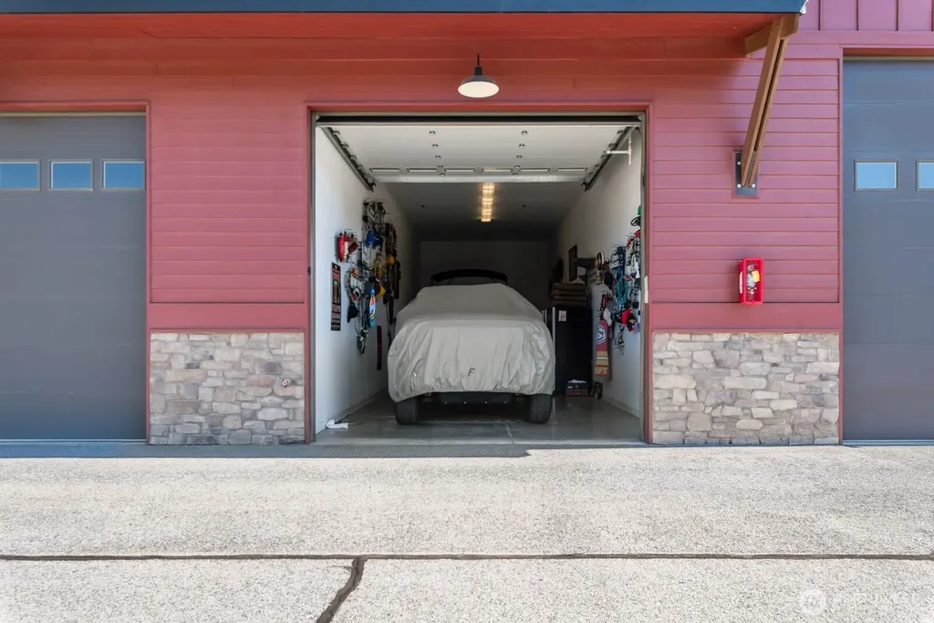 9532 NW Ridgeview Drive Quincy WA 98848