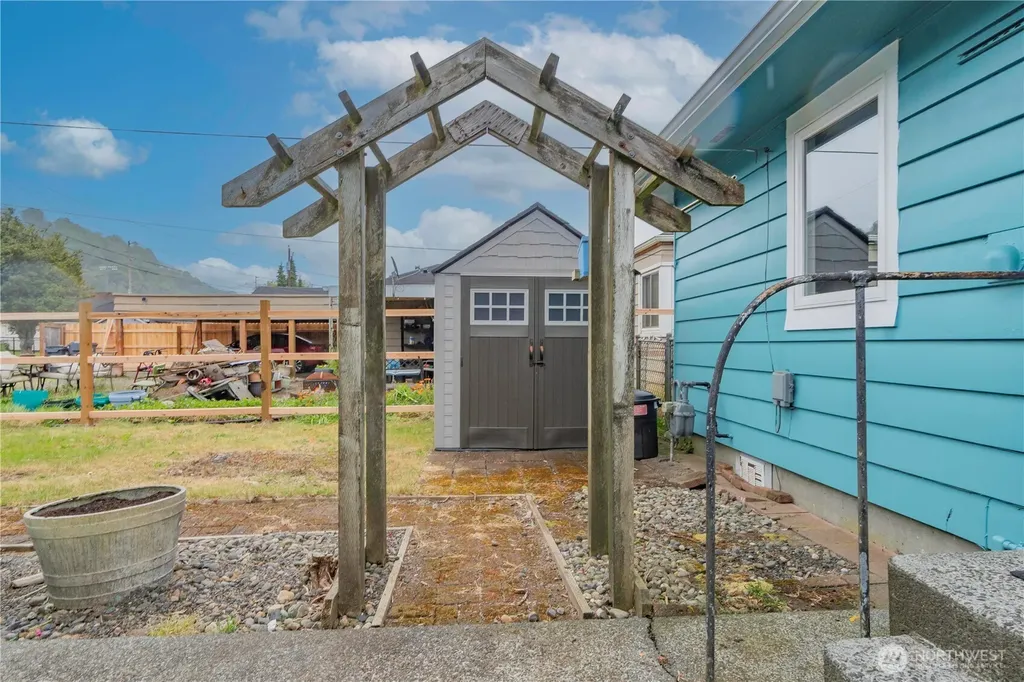 2701 Sumner Avenue Hoquiam WA 98550