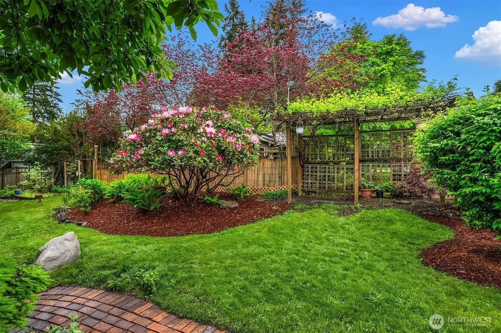 11831 SE 87th Street Newcastle WA 98056