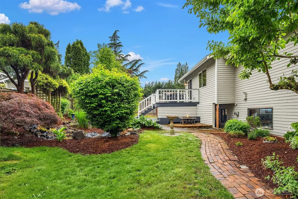 11831 SE 87th Street Newcastle WA 98056