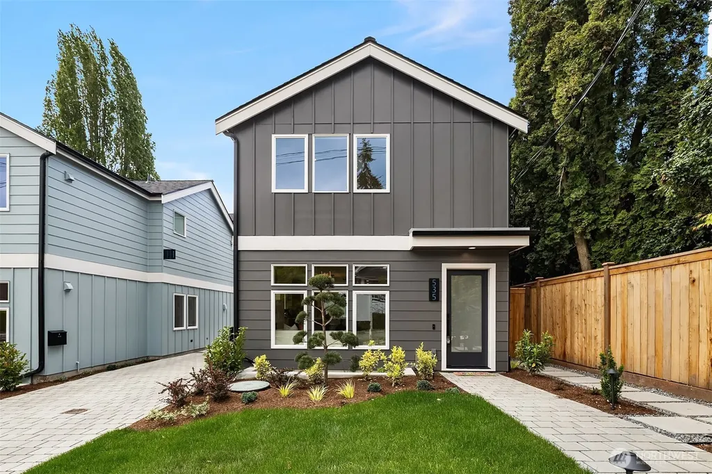 535 N 70th Street Seattle WA 98103