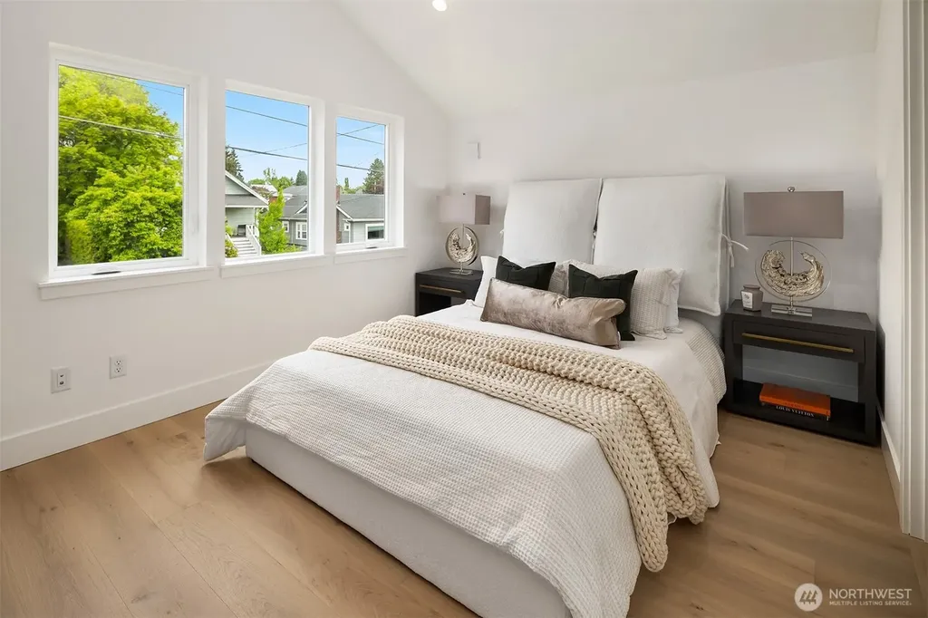 535 N 70th Street Seattle WA 98103