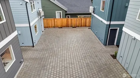 535 N 70th Street Seattle WA 98103