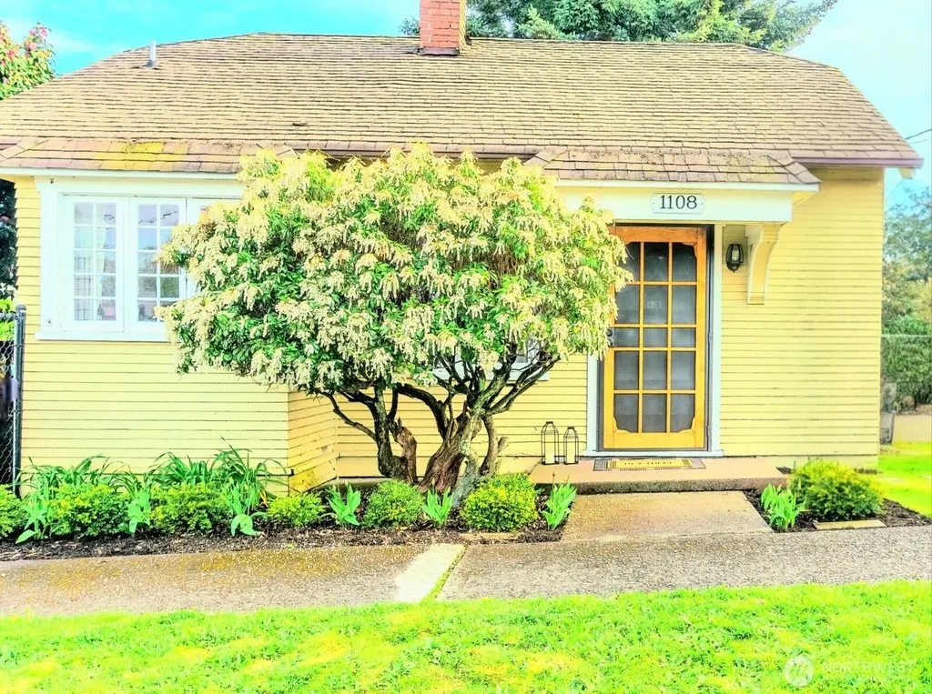 1108 43rd Street S Tacoma WA 98418