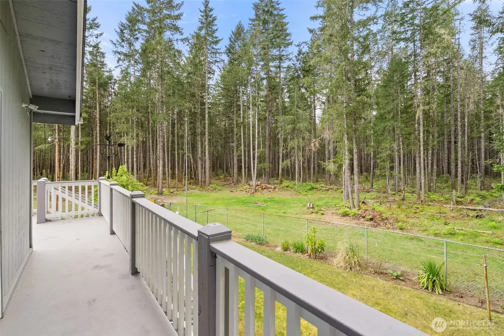 261 N Olympic Way Hoodsport WA 98548