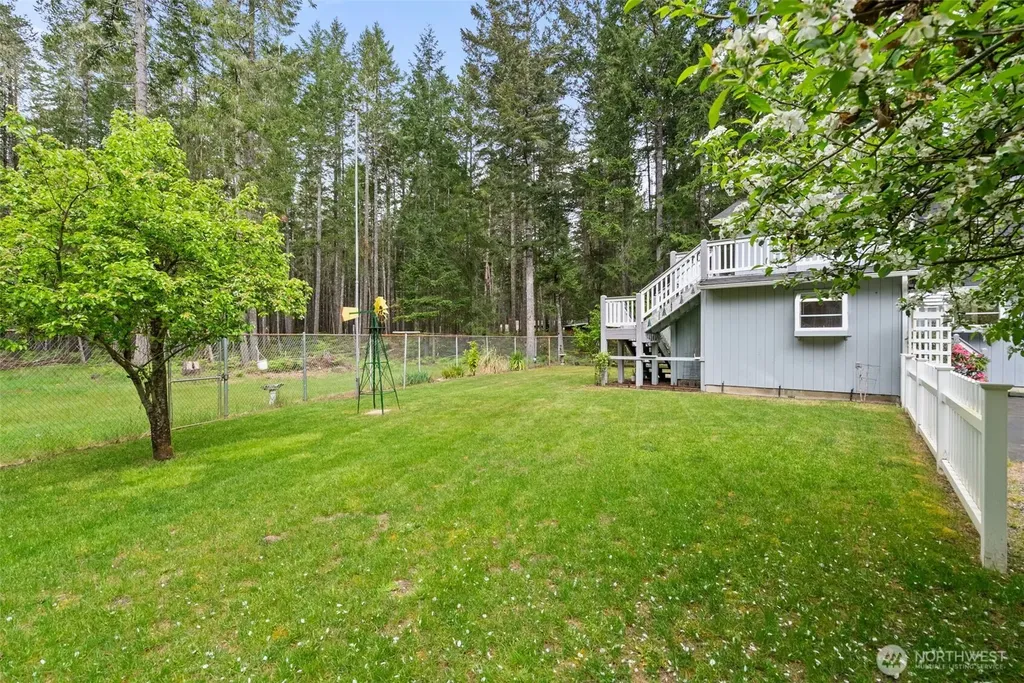 261 N Olympic Way Hoodsport WA 98548