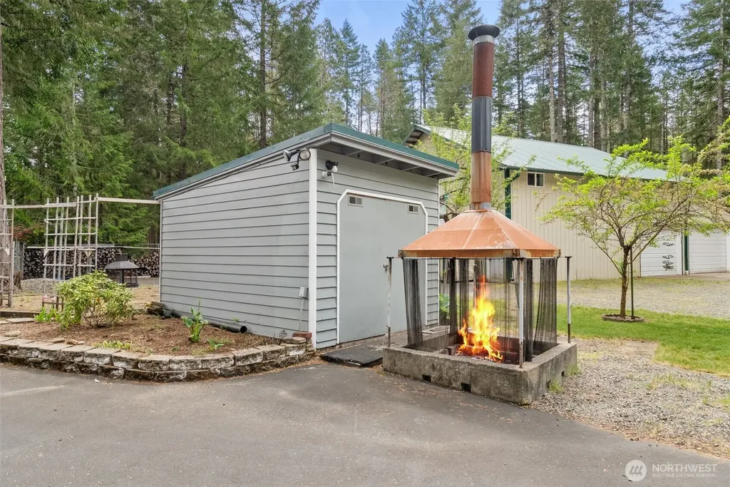 261 N Olympic Way Hoodsport WA 98548