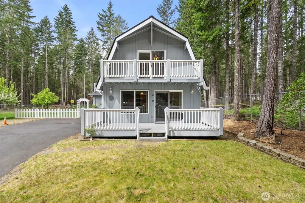 261 N Olympic Way Hoodsport WA 98548