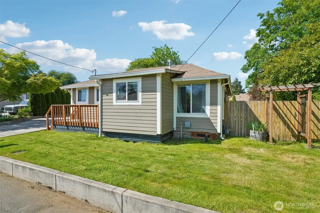 9810 NE 3rd Street Vancouver WA 98664