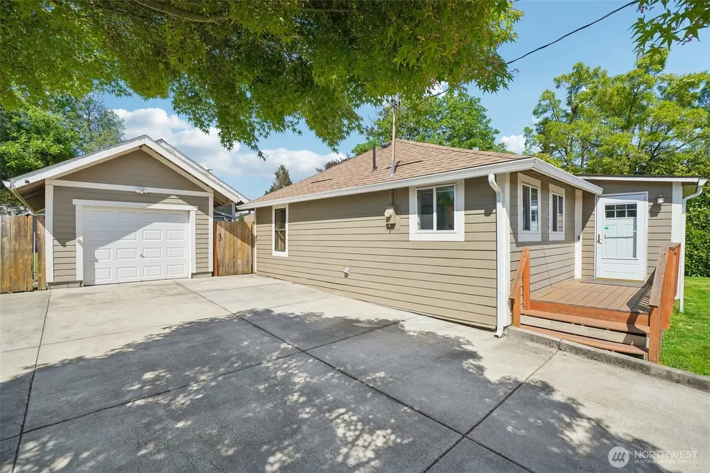 9810 NE 3rd Street Vancouver WA 98664