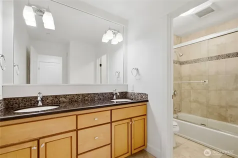 10504 NE 114th Lane Kirkland WA 98033