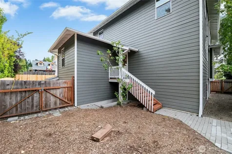 8118 NE 126th Street Kirkland WA 98034