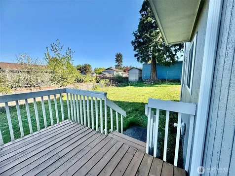 7711 40th Avenue Ct E Tacoma WA 98443