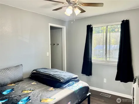 7711 40th Avenue Ct E Tacoma WA 98443