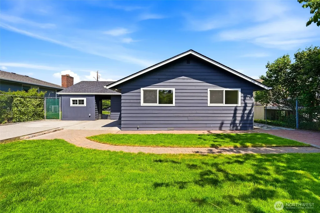 2222 Oklahoma Avenue Everett WA 98201