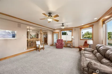 13811 68th Avenue Ct E Puyallup WA 98373