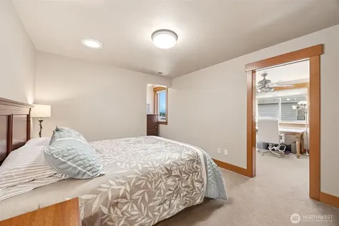 13811 68th Avenue Ct E Puyallup WA 98373