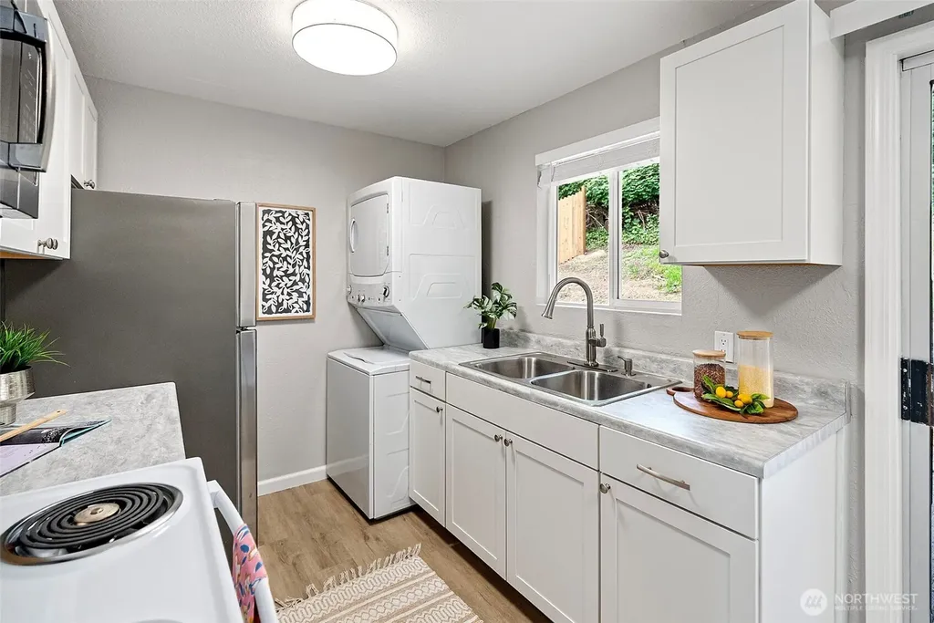 3224 Halverson Avenue Bremerton WA 98310