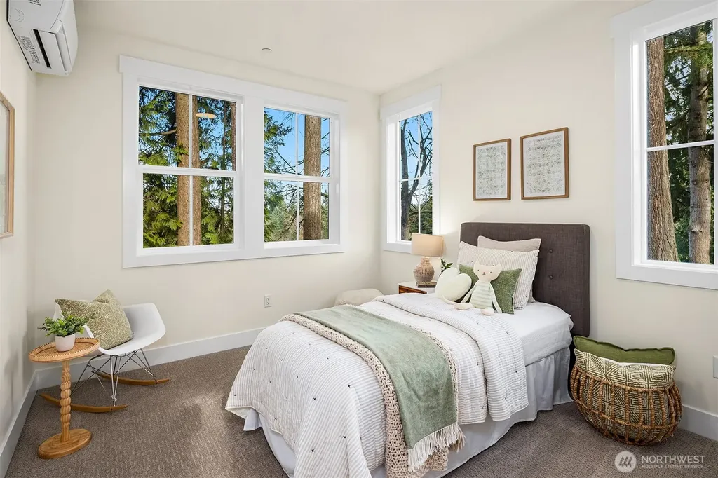 11814 NE 103rd Place Kirkland WA 98033
