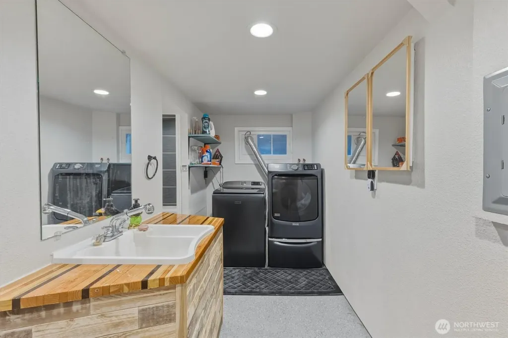 201 Carroll Road Kelso WA 98626