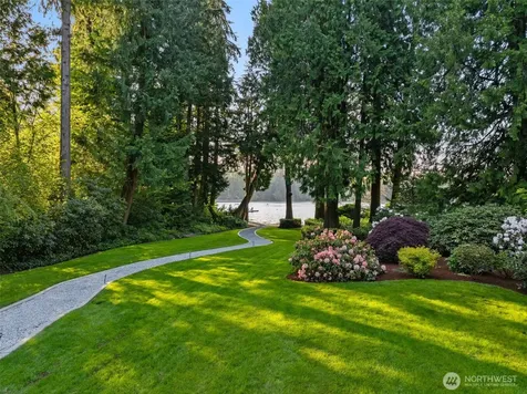 3718 S 334th Street Federal Way WA 98001