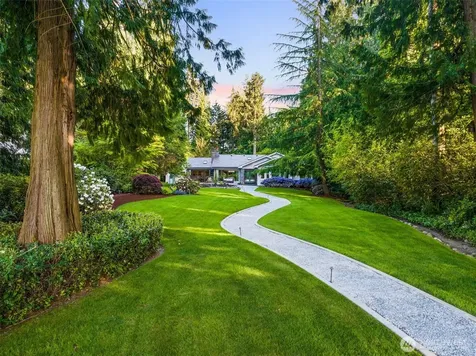 3718 S 334th Street Federal Way WA 98001